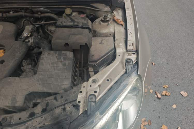 Used Roewe 550 2014 550S 1.8L Automatic Smart Selection Model Engine Bay Left