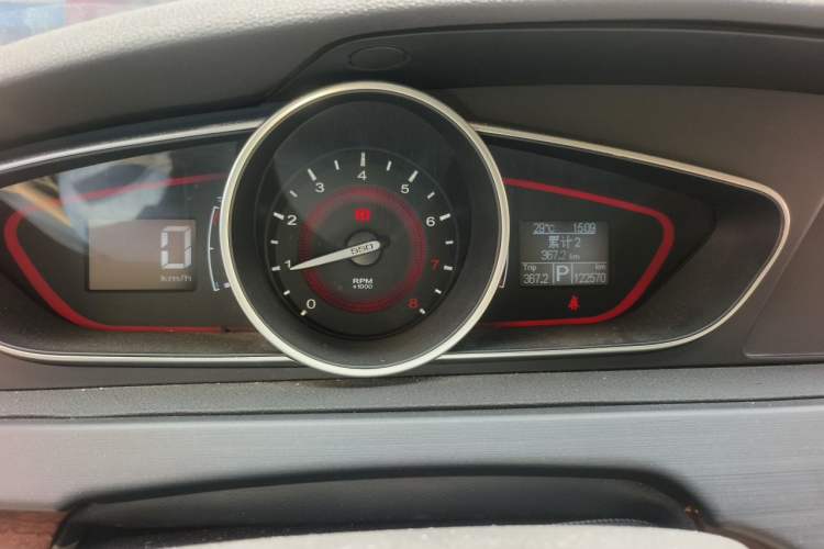 Used Roewe 550 2014 550S 1.8L Automatic Smart Selection Model Odometer Close Up