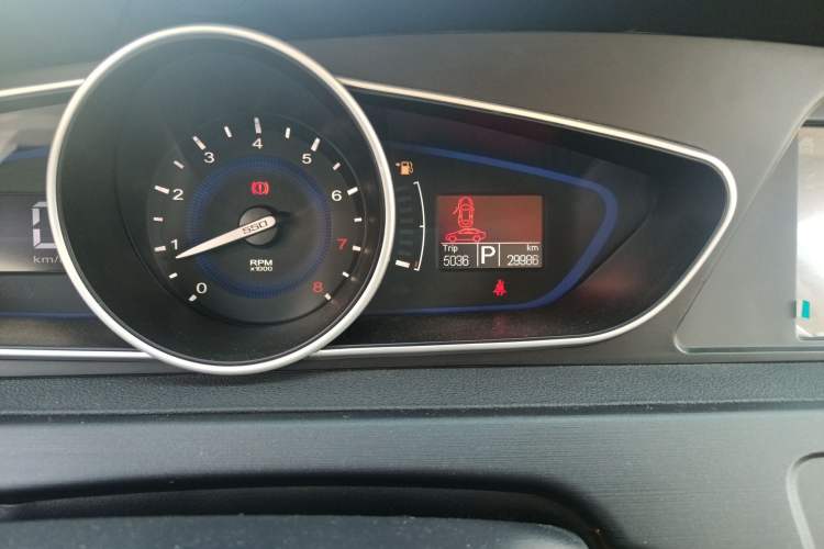 Used Roewe 550 2014 550S 1.8L Automatic Smart Selection Model Odometer Close Up