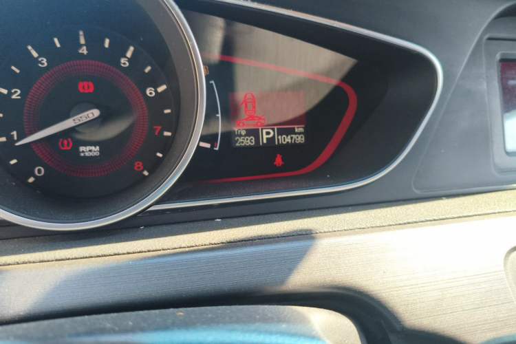 Used Roewe 550 2014 550S 1.8L Automatic Smart Selection Model Odometer Close Up