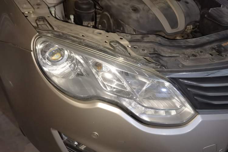 Used Roewe 550 2014 550S 1.8L Automatic Smart Selection Model Right Front Headlight