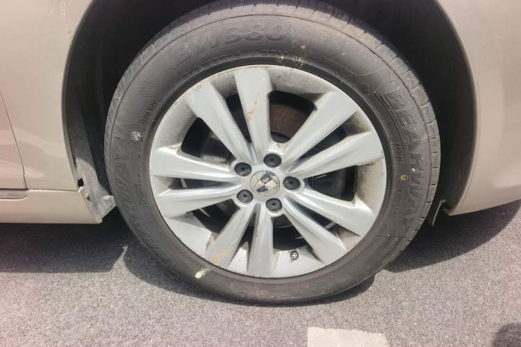 Used Roewe 550 2014 550S 1.8L Automatic Smart Selection Model Right Front Wheel Hub