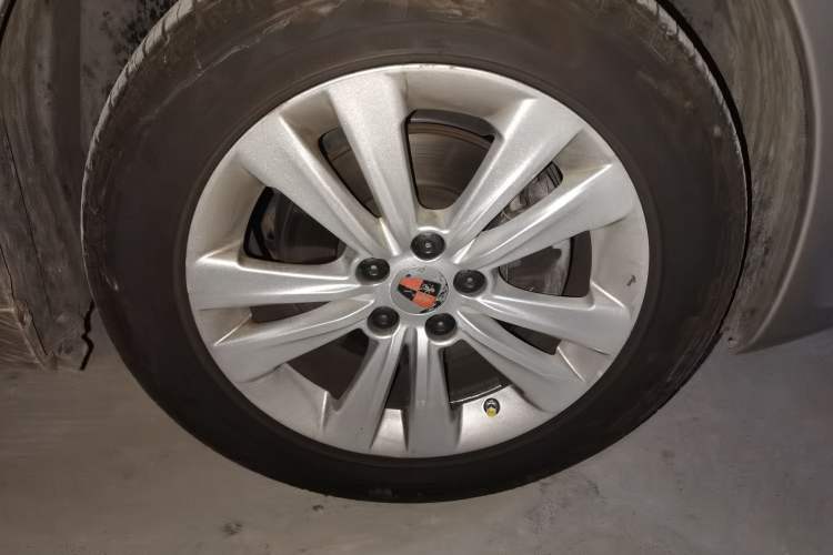 Used Roewe 550 2014 550S 1.8L Automatic Smart Selection Model Right Front Wheel Hub