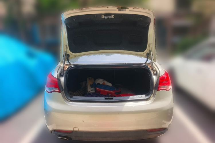 Used Roewe 550 2014 550S 1.8L Automatic Smart Selection Model Trunk