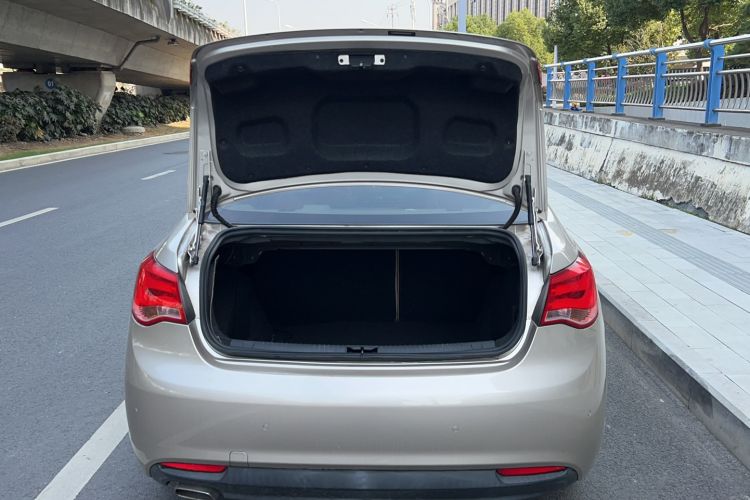 Used Roewe 550 2014 550S 1.8L Automatic Smart Selection Model Trunk