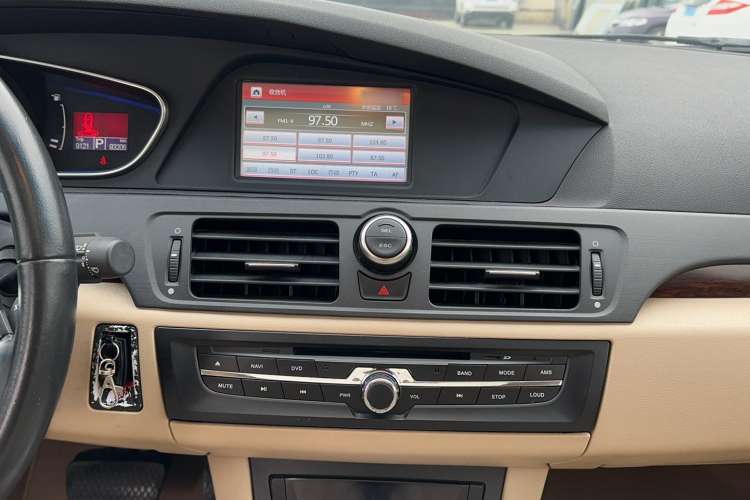 Used Roewe 550 2014 550S 1.8L Automatic Smart Selection Model Audio And AC Panel