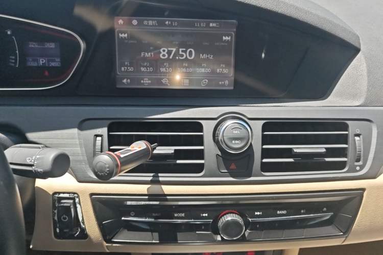 Used Roewe 550 2014 550S 1.8L Automatic Smart Selection Model Audio And AC Panel