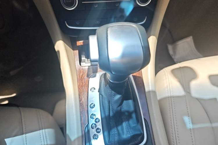 Used Roewe 550 2014 550S 1.8L Automatic Smart Selection Model Gear Lever