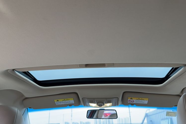 Used Roewe 550 2014 550S 1.8L Automatic Smart Selection Model Headliner