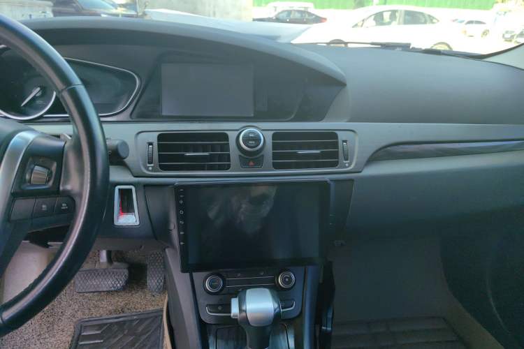 Used Roewe 550 2014 550S 1.8L Automatic Smart Selection Model Interior 3