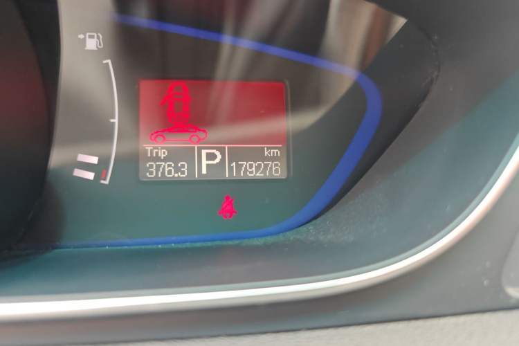 Used Roewe 550 2014 550S 1.8L Automatic Smart Selection Model Odometer Close Up