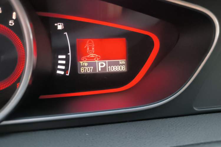 Used Roewe 550 2014 550S 1.8L Automatic Smart Selection Model Odometer Close Up