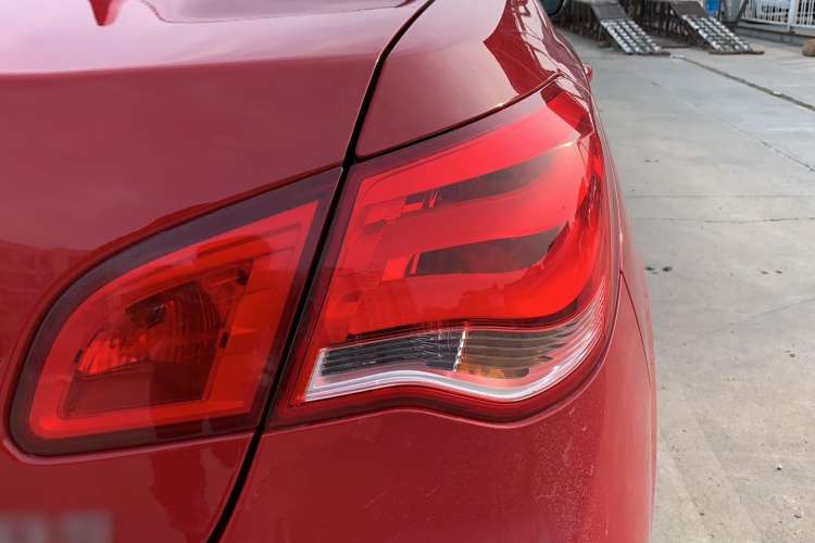 Used Roewe 550 2014 550S 1.8L Automatic Smart Selection Model Right Rear Taillight