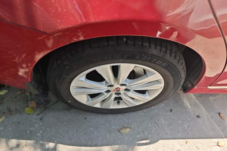 Used Roewe 550 2014 550S 1.8L Automatic Smart Selection Model Right Rear Wheel Hub