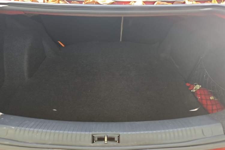 Used Roewe 550 2014 550S 1.8L Automatic Smart Selection Model Trunk