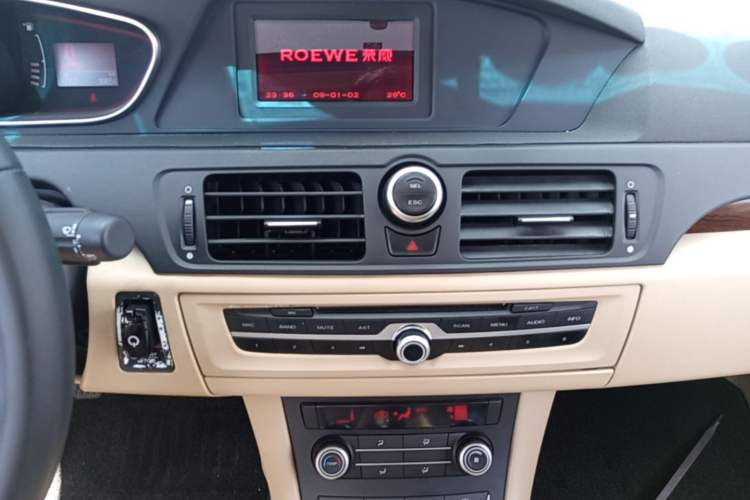 Used Roewe 550 2014 550S 1.8L Manual Smart Selection Model Audio And AC Panel
