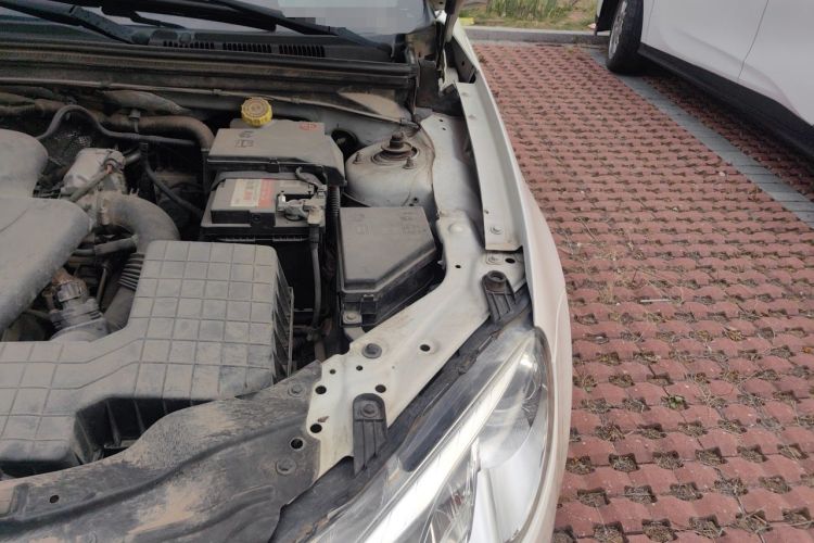 Used Roewe 550 2014 550S 1.8L Automatic Smart Selection Model Engine Bay Left
