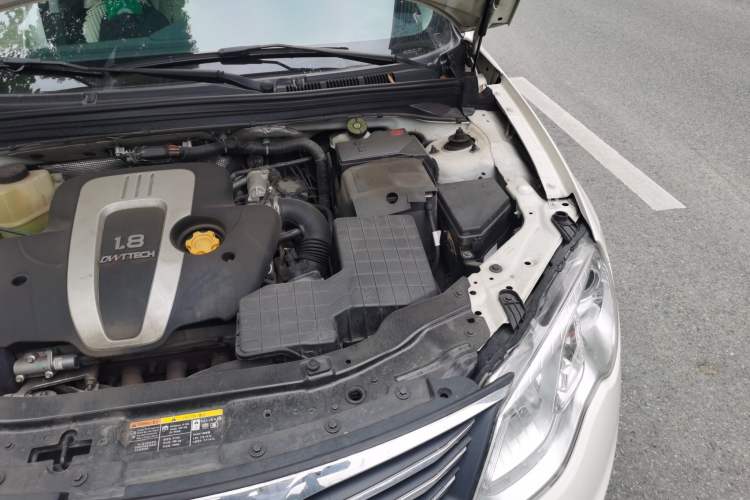 Used Roewe 550 2014 550S 1.8L Automatic Smart Selection Model Engine Bay Left