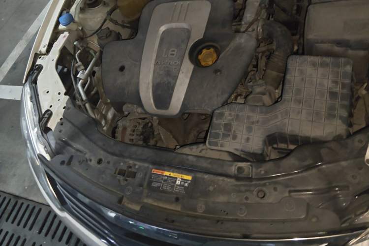 Used Roewe 550 2014 550S 1.8L Automatic Smart Selection Model Engine Bay Right