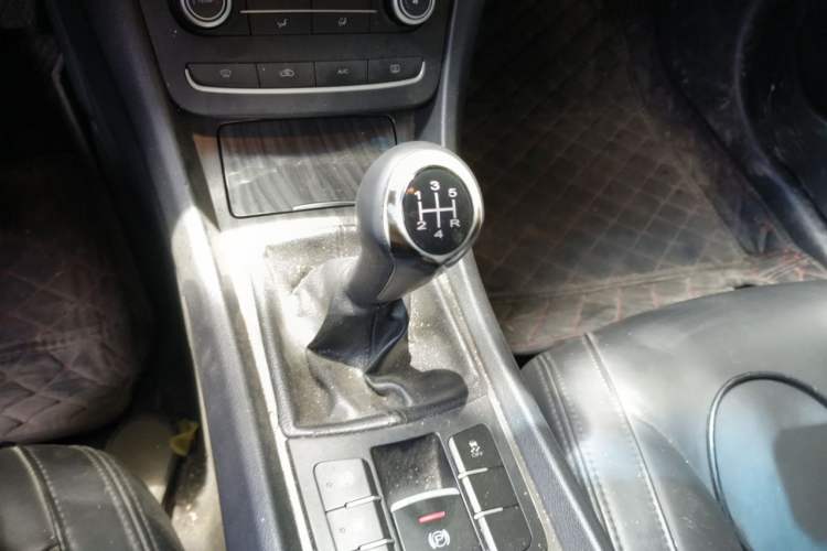 Used Roewe 550 2014 550S 1.8L Manual Smart Selection Model Gear Lever