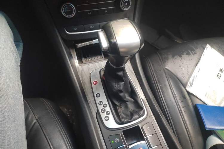 Used Roewe 550 2014 550S 1.8L Automatic Smart Selection Model Gear Lever