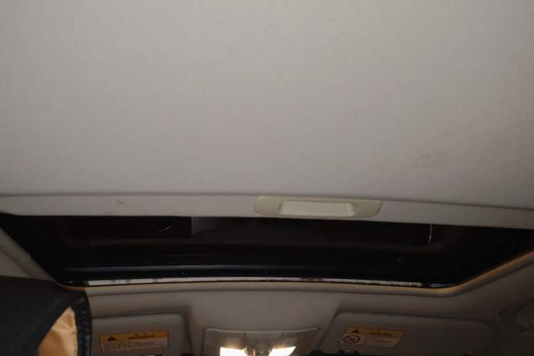 Used Roewe 550 2014 550S 1.8L Manual Smart Selection Model Headliner
