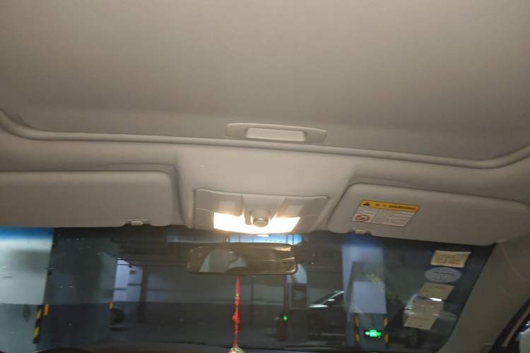 Used Roewe 550 2014 550S 1.8L Automatic Smart Selection Model Headliner
