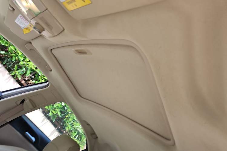 Used Roewe 550 2014 550S 1.8L Manual Smart Selection Model Headliner
