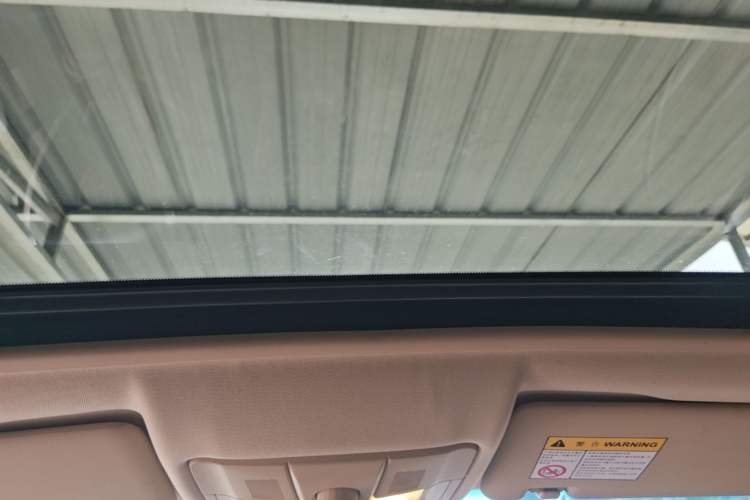 Used Roewe 550 2014 550S 1.8L Automatic Smart Selection Model Headliner