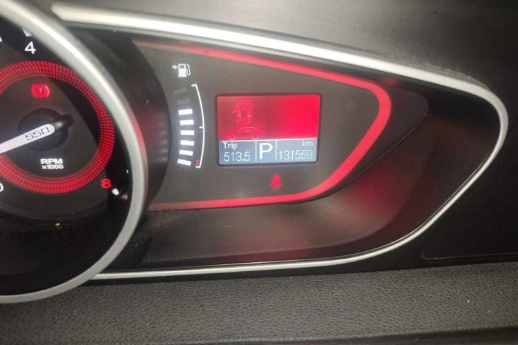 Used Roewe 550 2014 550S 1.8L Automatic Smart Selection Model Odometer Close Up