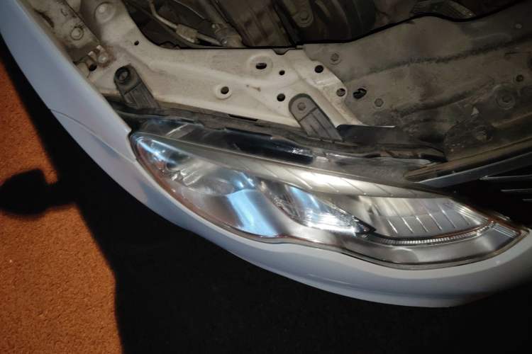 Used Roewe 550 2014 550S 1.8L Manual Smart Selection Model Right Front Headlight