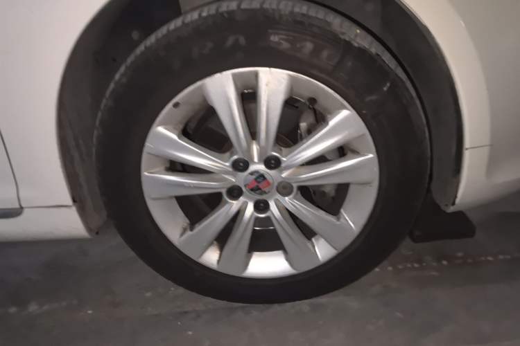 Used Roewe 550 2014 550S 1.8L Manual Smart Selection Model Right Front Wheel Hub