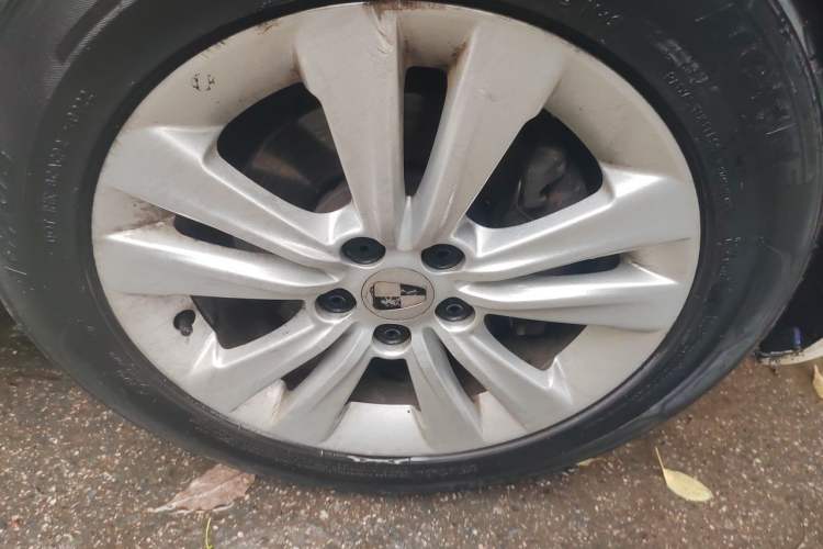Used Roewe 550 2014 550S 1.8L Automatic Smart Selection Model Right Front Wheel Hub