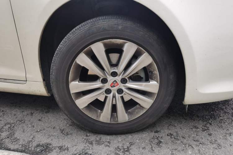 Used Roewe 550 2014 550S 1.8L Automatic Smart Selection Model Right Front Wheel Hub