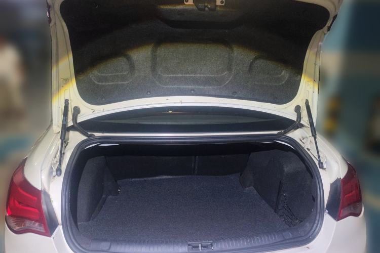 Used Roewe 550 2014 550S 1.8L Automatic Smart Selection Model Trunk