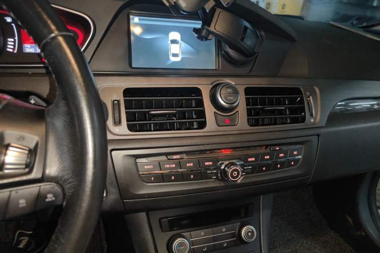 Used Roewe 550 2014 550S 1.8L Automatic Smart Selection Model Audio And AC Panel