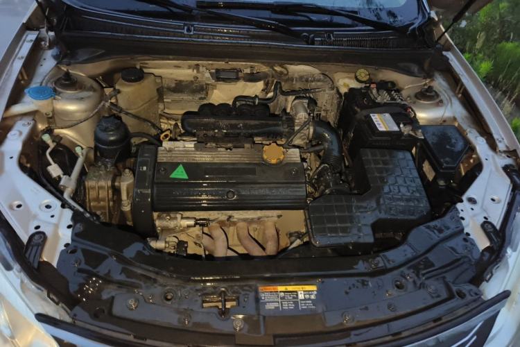 Used Roewe 550 2014 550S 1.8L Automatic Smart Selection Model Engine Bay