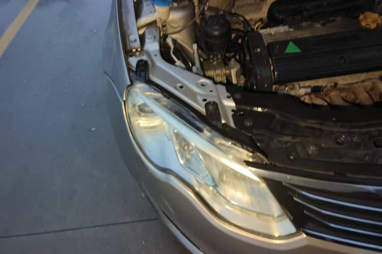 Used Roewe 550 2014 550S 1.8L Automatic Smart Selection Model Right Front Headlight
