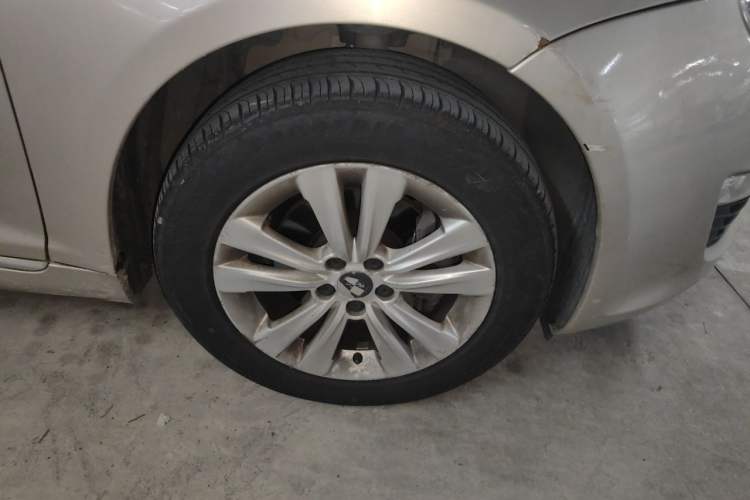 Used Roewe 550 2014 550S 1.8L Automatic Smart Selection Model Right Front Wheel Hub