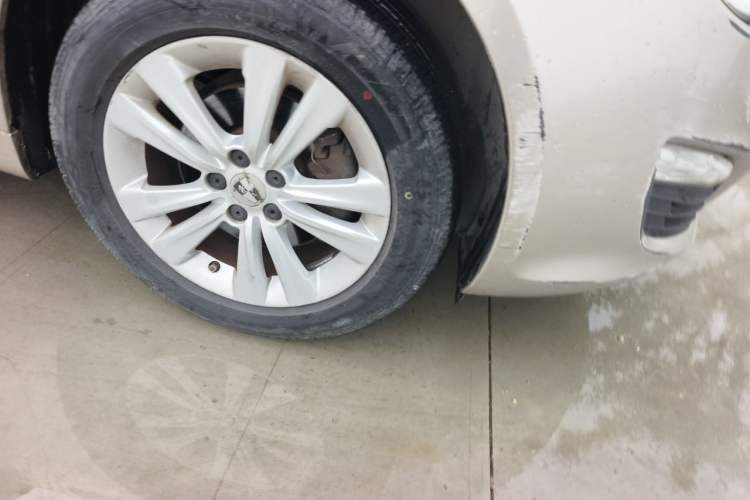 Used Roewe 550 2014 550S 1.8L Automatic Smart Selection Model Right Front Wheel Hub