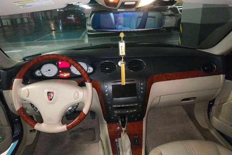 Used Roewe 750 2007 2.5L Luxury Edition AT Center Console
