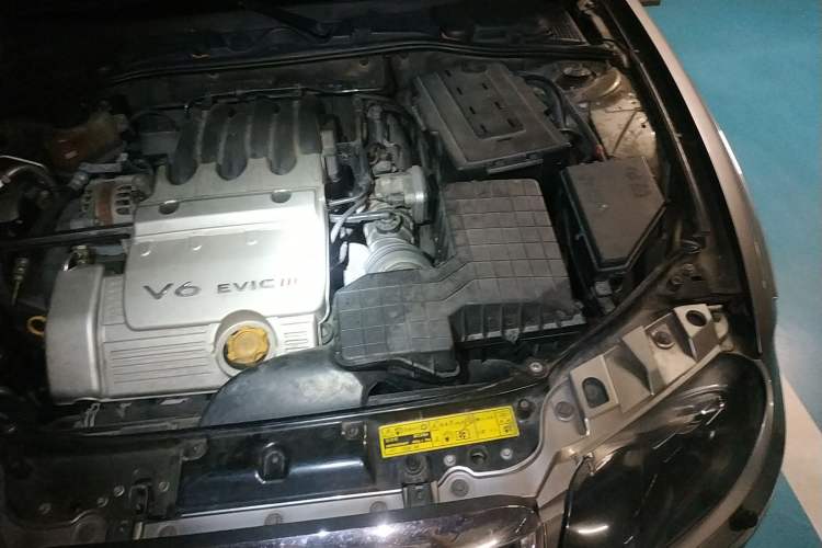 Used Roewe 750 2007 2.5L Luxury Edition AT Engine Bay Left