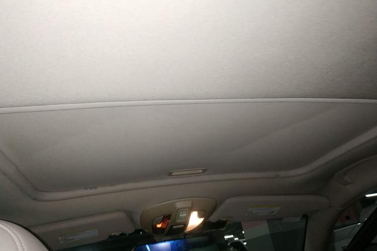 Used Roewe 750 2007 2.5L Luxury Edition AT Headliner