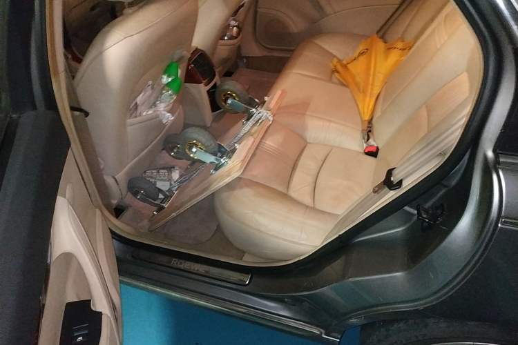 Used Roewe 750 2007 2.5L Luxury Edition AT Left Rear Seat