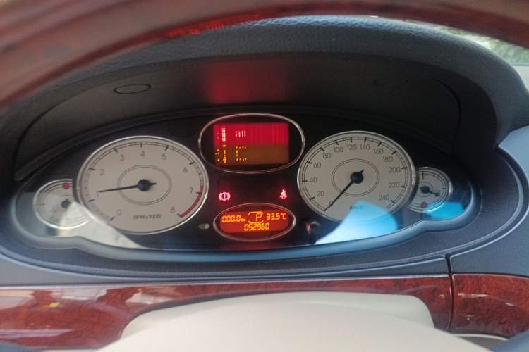 Used Roewe 750 2008 750S 1.8T Xunya Edition AT Instrument Cluster