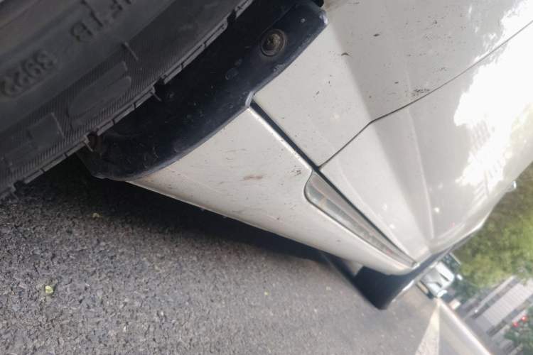 Used Roewe 750 2008 750D 1.8T Business Edition Automatic Chassis Front Left
