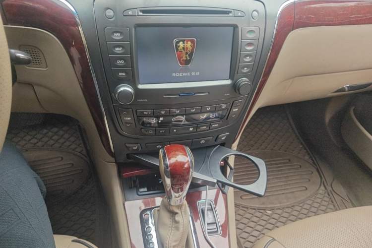 Used Roewe 750 2009 2.5L 750E NAVI Luxury Edition Audio And AC Panel