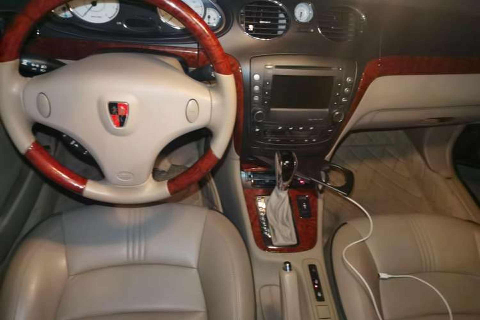 Used Roewe 750 2009 1.8T 750S Xunya Edition AT Center Console