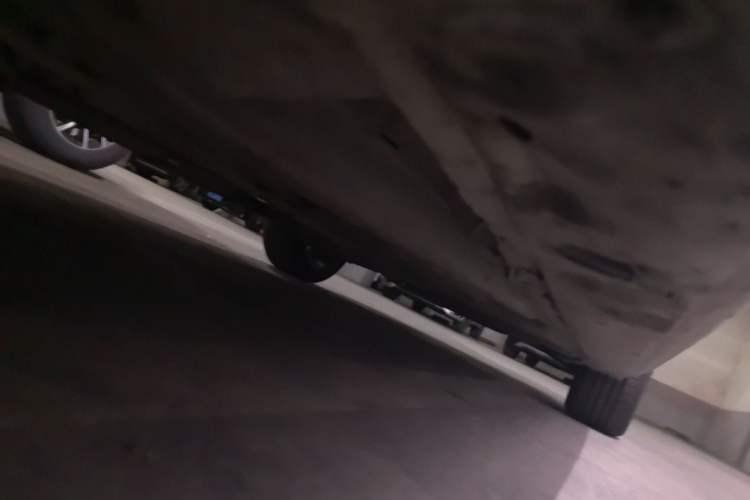 Used Roewe 750 2009 1.8T 750D NAVI Shangya Edition AT Chassis Front Left