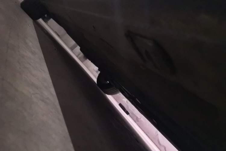 Used Roewe 750 2009 1.8T 750D NAVI Shangya Edition AT Chassis Front Right